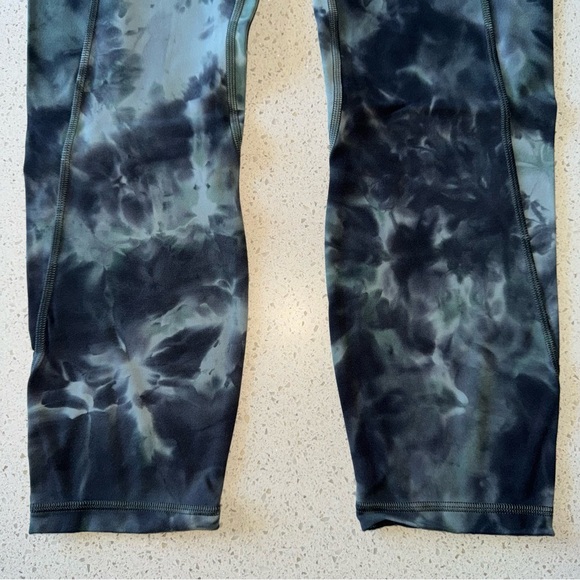 lululemon align crop 23” pockets* - Picture 6 of 11